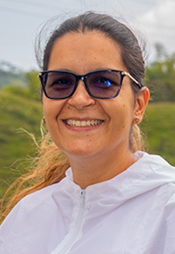 Nosotros perfil laura